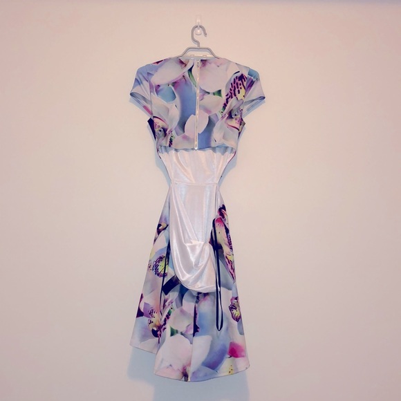 Women’s Bebe Floral Cut Out Dress - Picture 2 of 2